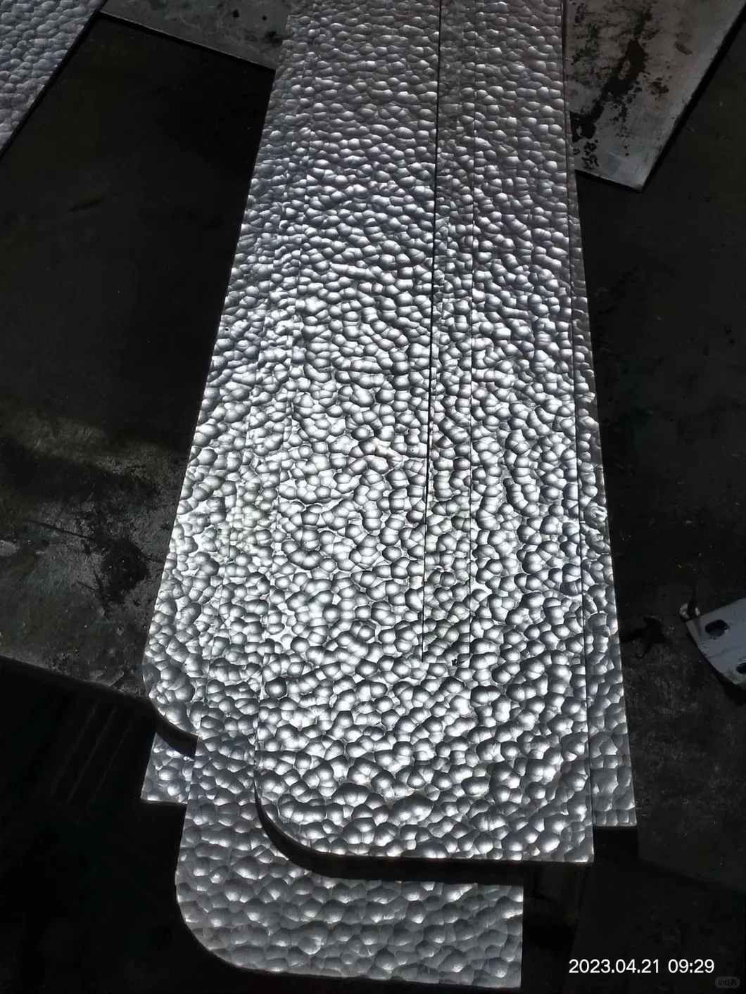Verkleidung aus Stahlblech aus Metall und Edelstahl für Wand- oder Deckenplatten 3
